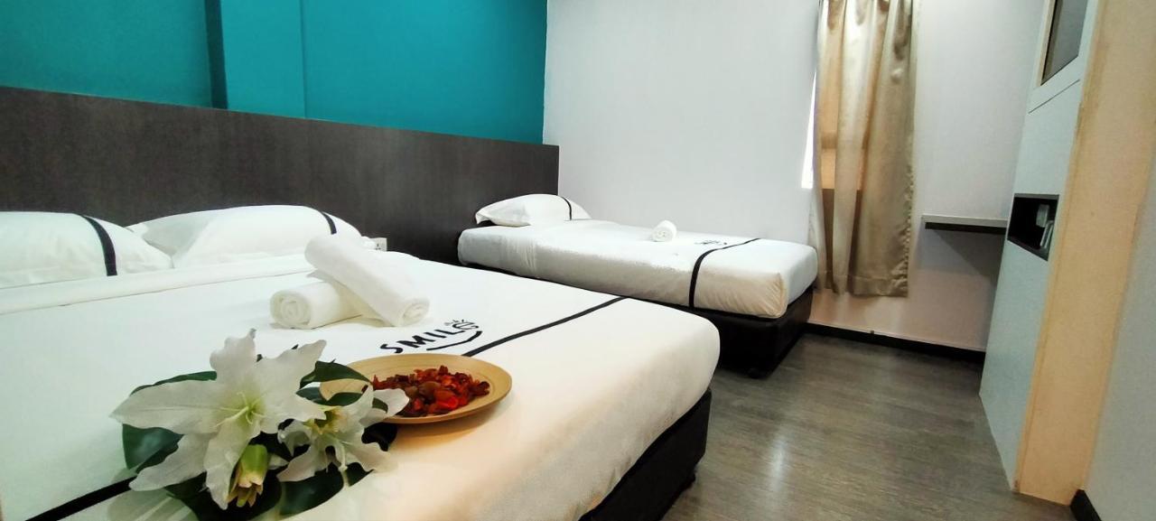 Smile Hotel Petaling Jaya Ss2 Exteriör bild