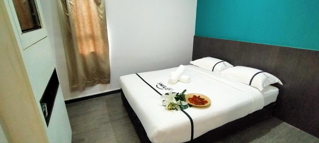 Smile Hotel Petaling Jaya Ss2 Exteriör bild